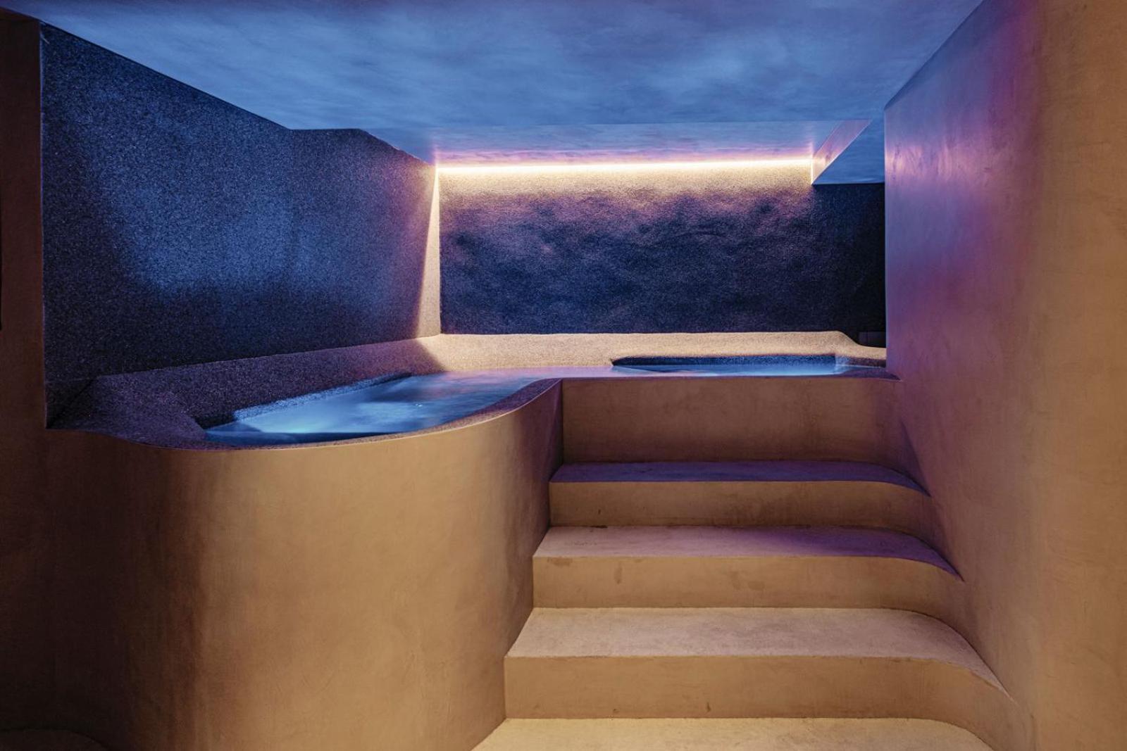 Fitch 4* Saint Julian's
