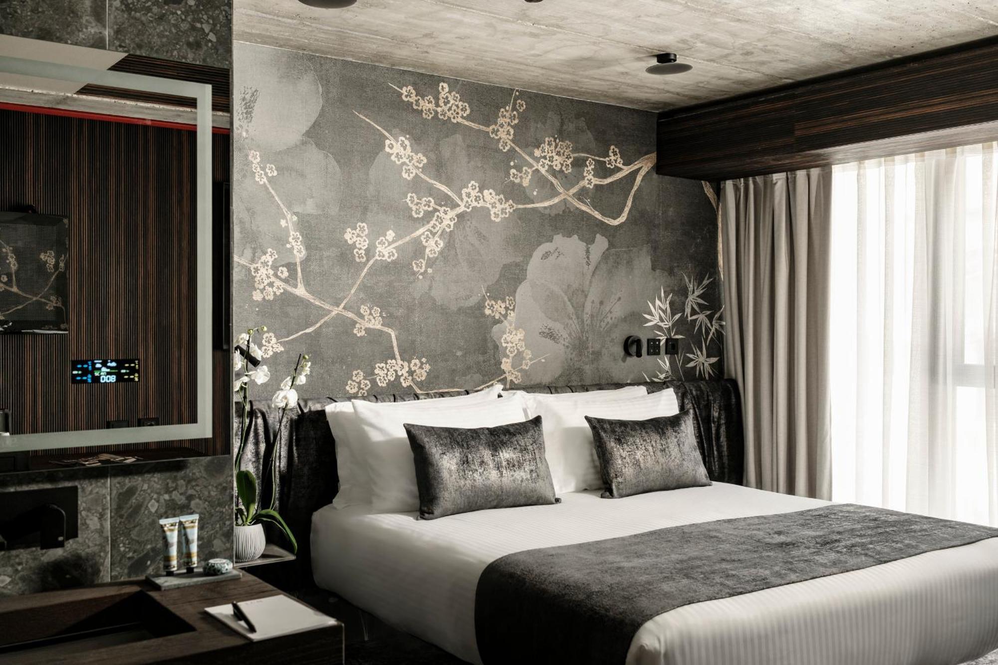 Fitch 4* Saint Julian's